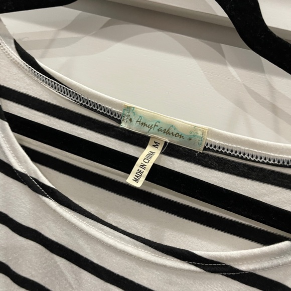 Long sleeve cream and black tunic - Picture 2 of 2